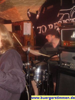 Pressefoto: Porth , 2008 © Nick machte größe Töne am Schlagzeug.